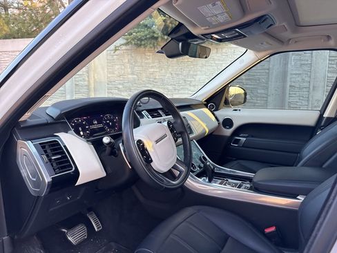 Used 2022 Land Rover Range Rover Sport HSE Silver Edition image 3