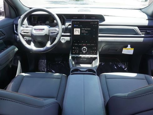 New 2026 GMC Terrain AT4 w/ Technology Package II AWD/4WD image 13