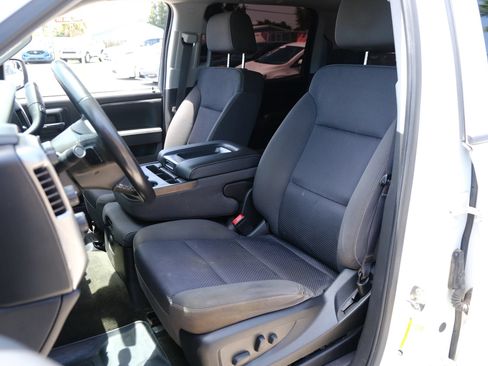 Used 2018 Chevrolet Silverado 1500 LT w/ All Star Edition AWD/4WD image 9