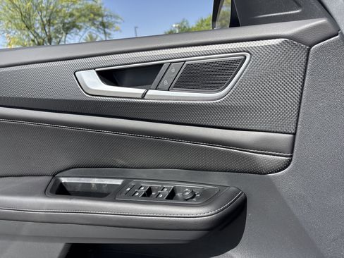 New 2026 Volkswagen Atlas Cross Sport SEL R-Line AWD/4WD image 18