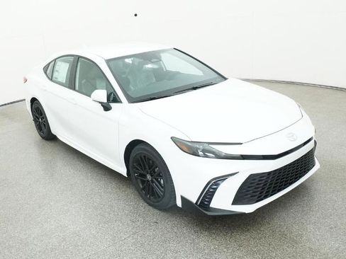 New 2026 Toyota Camry SE image 25