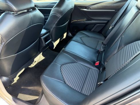 Used 2022 Toyota Camry SE image 15