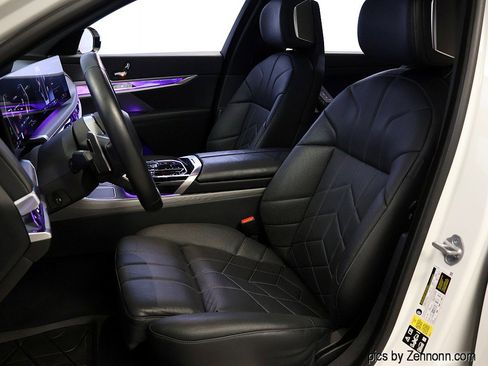 Certified 2023 BMW 760i xDrive image 10