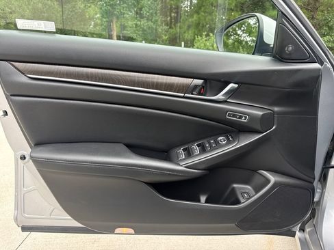 Used 2021 Honda Accord EX-L image 13