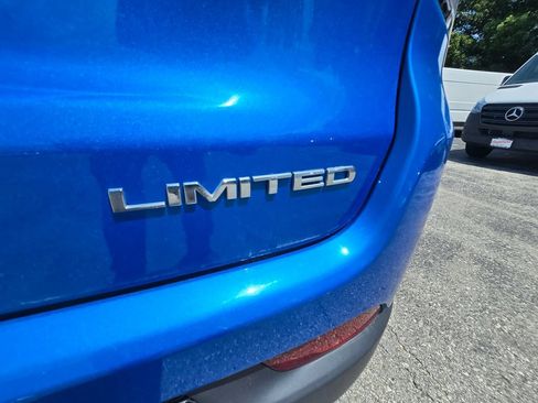 Used 2022 Jeep Compass Limited AWD/4WD image 19