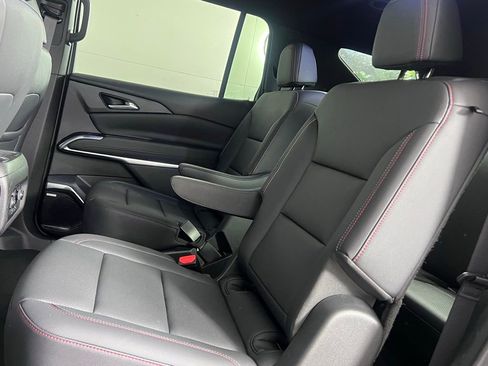 Used 2024 Chevrolet Traverse Z71 w/ Enhanced Driving Package AWD/4WD image 5