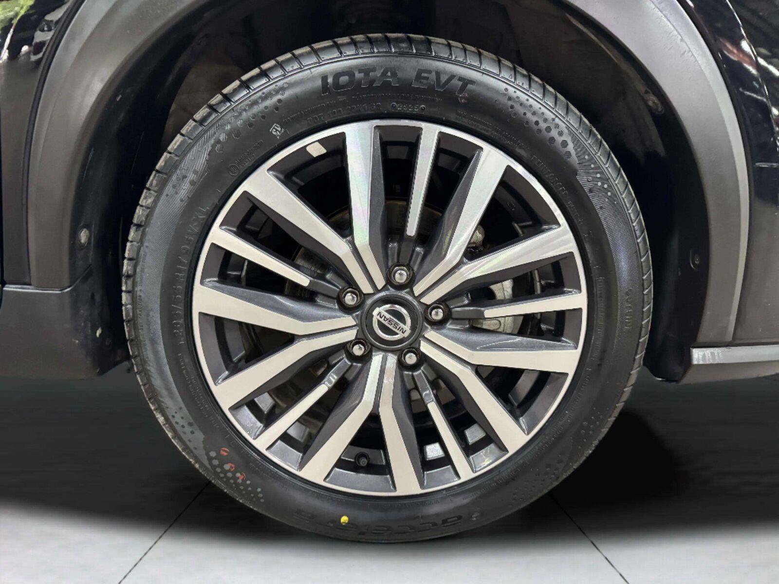 Used 2021 Nissan Kicks SV FWD image 38