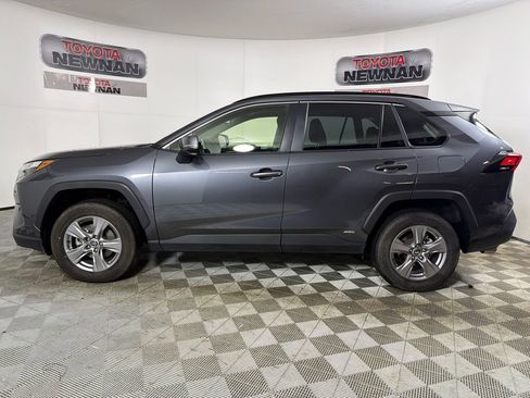 Used 2024 Toyota RAV4 XLE w/ Convenience Package image 7