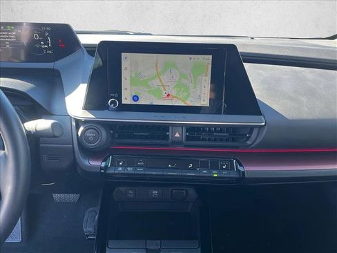 Certified 2025 Toyota Prius Plug-In Hybrid image 13