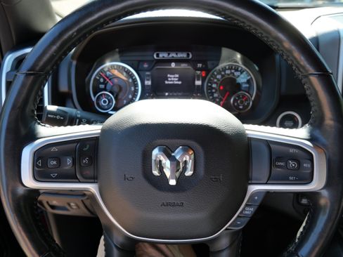 Used 2020 RAM 1500 Big Horn AWD/4WD image 25
