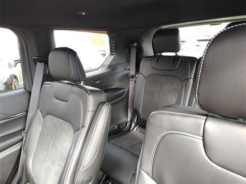 New 2025 Jeep Grand Cherokee L Altitude image 5