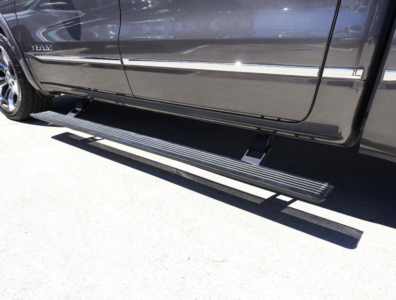 Used 2019 RAM 1500 Limited AWD/4WD image 36