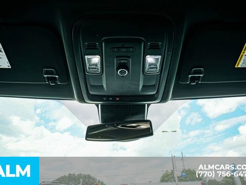 Used 2024 Chevrolet Suburban LT RWD image 63