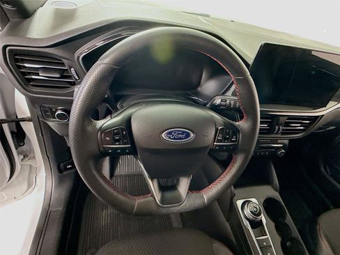 Used 2023 Ford Escape ST-Line w/ Tech Pack #1 AWD/4WD image 5