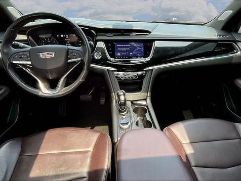 Used 2021 Cadillac XT6 Premium Luxury AWD/4WD image 9