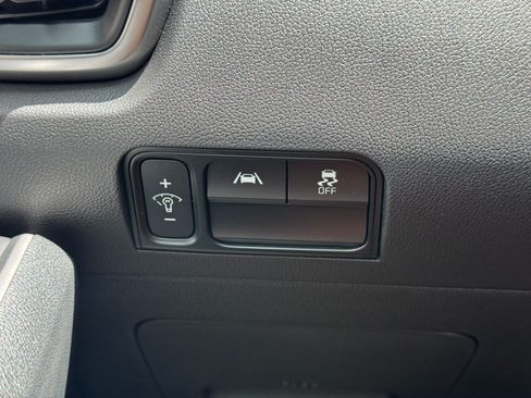 Used 2022 Kia Sorento S w/ Panoramic Sunroof Package AWD/4WD image 17