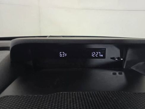 Certified 2022 Subaru Ascent 8-Passenger image 35