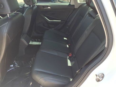 Used 2019 Volkswagen Jetta SE FWD image 24