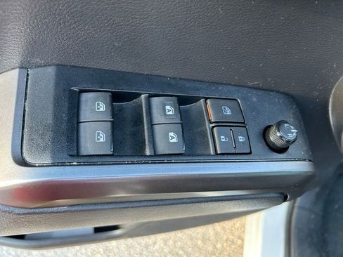 Used 2023 Toyota Tacoma SR5 w/ Technology Package RWD image 18
