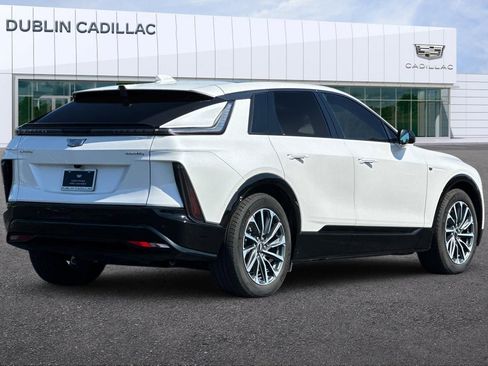 Certified 2024 Cadillac Lyriq Sport w/ LPO, Floor Liner Package AWD/4WD image 4