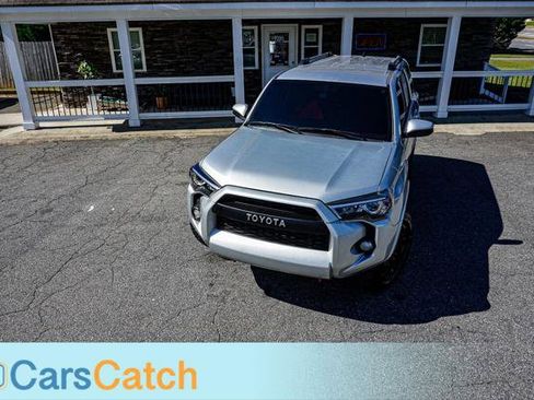 Used 2019 Toyota 4Runner SR5 image 3
