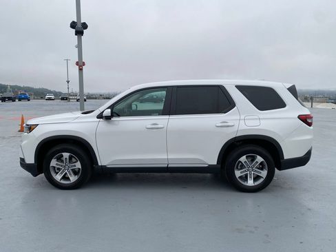 Certified 2025 Honda Pilot EX-L image 9