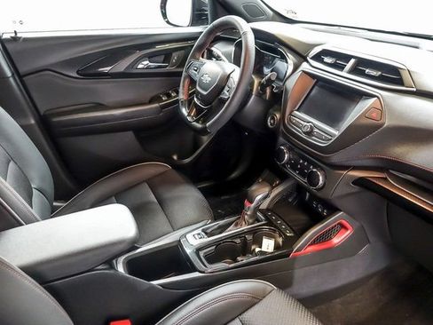 Used 2023 Chevrolet TrailBlazer RS AWD/4WD image 30