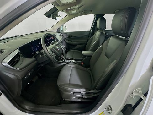 Used 2025 Buick Encore GX Preferred FWD image 13