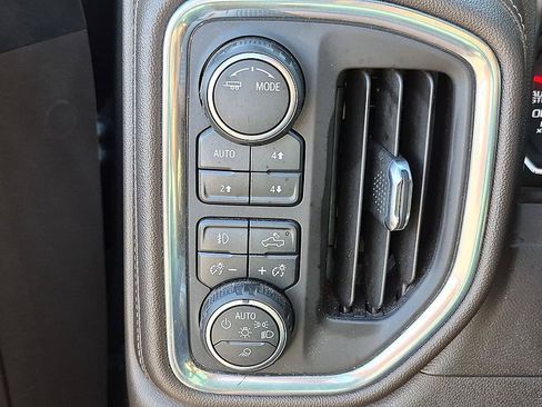 Certified 2020 Chevrolet Silverado 1500 LTZ w/ LTZ Plus Package AWD/4WD image 21