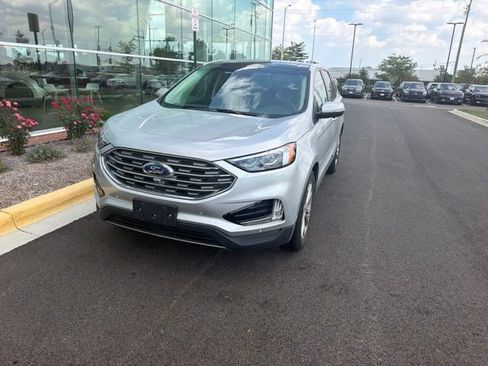 Used 2019 Ford Edge Titanium w/ Equipment Group 301A AWD/4WD image 22