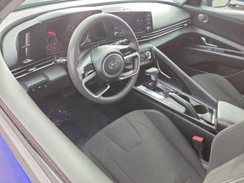 Certified 2023 Hyundai Elantra SEL image 6