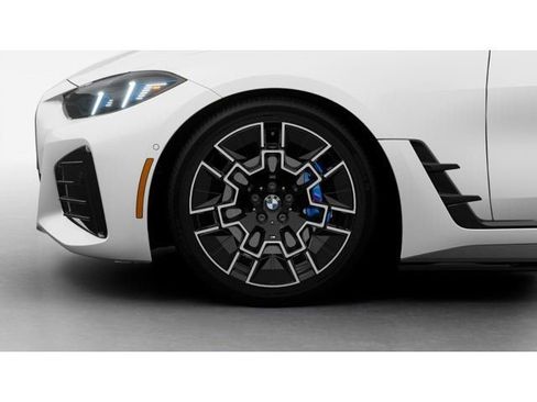 New 2026 BMW i4 xDrive40i image 7