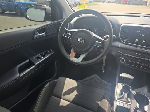 Used 2021 Kia Sportage LX w/ LX AWD Popular Package image 19