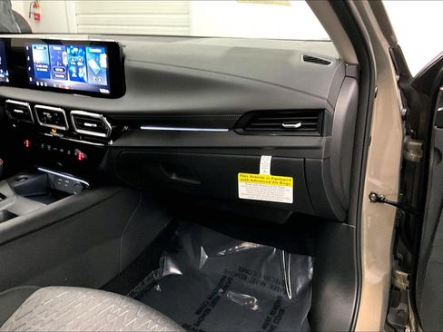 New 2026 Nissan Sentra SV w/ SV Convenience Package FWD image 61