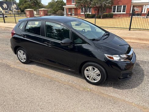 Used 2020 Honda Fit LX image 2