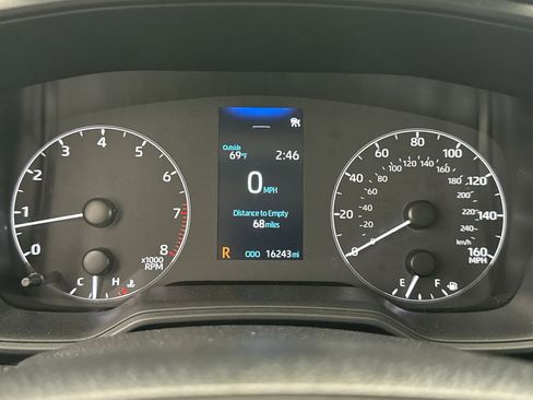 Used 2024 Toyota Corolla LE FWD image 13