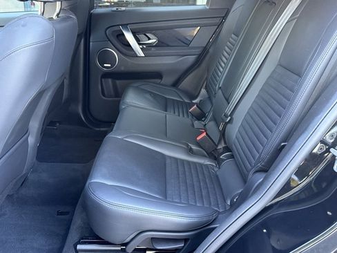 Used 2023 Land Rover Discovery Sport SE image 30