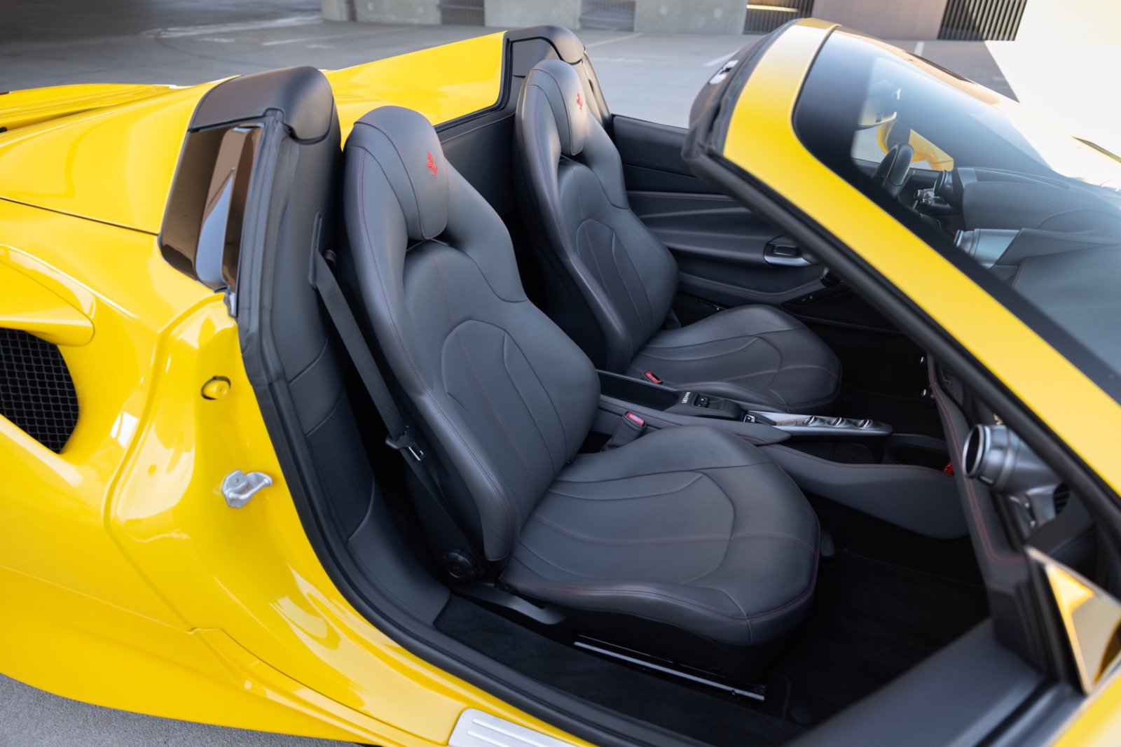 Used 2022 Ferrari F8 Tributo RWD image 61