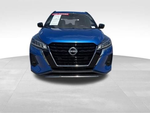 Used 2023 Nissan Kicks SR FWD image 3