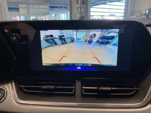 New 2025 Chevrolet Trax LT w/ Driver Confidence Package image 19