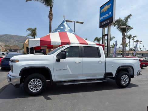 Used 2025 Chevrolet Silverado 2500 LT w/ Convenience Package AWD/4WD image 5
