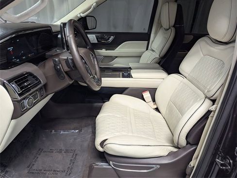 Used 2020 Lincoln Navigator Black Label w/ Cargo Convenience Package image 14