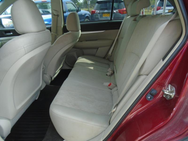 Used 2014 Subaru Outback 2.5i Premium w/ Moonroof Package AWD/4WD image 17