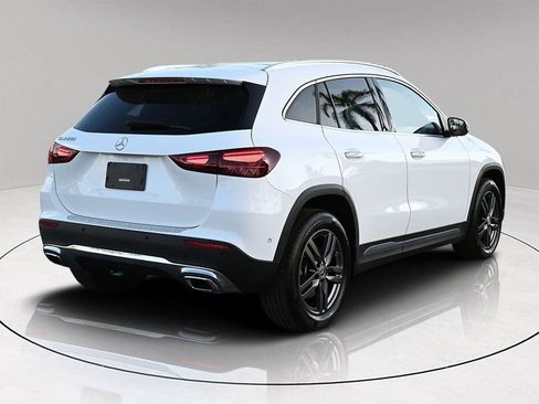 Certified 2025 Mercedes-Benz GLA 250 image 6
