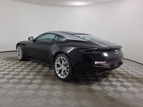 Used 2019 Aston Martin DB11 Coupe RWD image 5