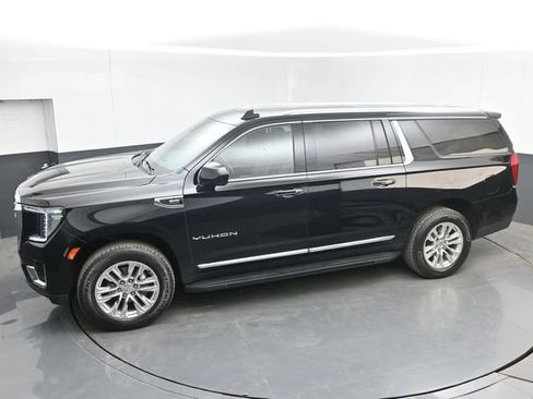 Used 2023 GMC Yukon XL SLT AWD/4WD image 40