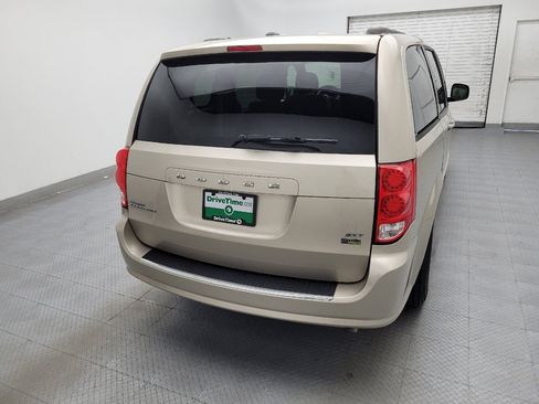 Used 2016 Dodge Grand Caravan SXT FWD image 7