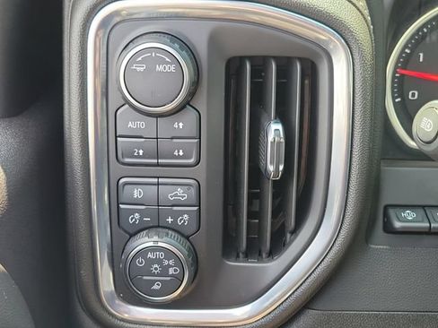 Used 2022 Chevrolet Silverado 2500 LTZ w/ LTZ Plus Package AWD/4WD image 17
