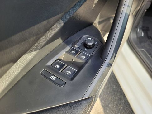 Used 2022 Volkswagen Jetta SE FWD image 26