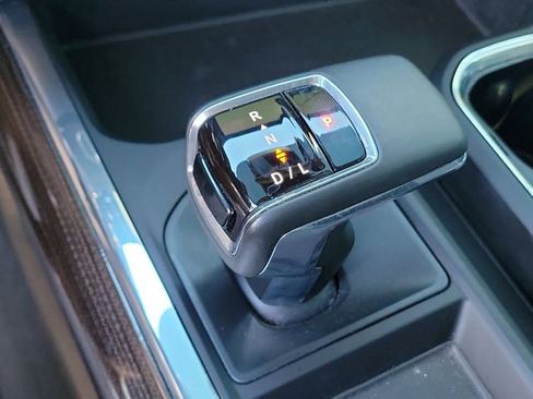 Used 2023 Chevrolet Silverado 1500 RST image 34